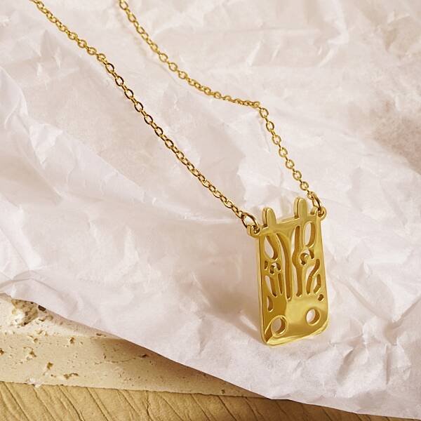 Stylish Stainless Steel Square Pendant Necklace for Women's Daily Wear