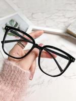 1 Pair Simple Eyeglasses for Men and Women, Fashion Square Frame Eyeglasses with Anti-blue Light Lenses for Everyday Use, Fas...