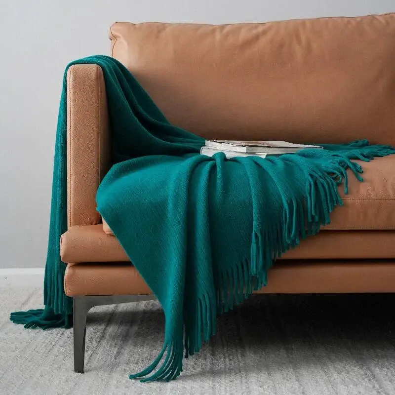 Aperturee Pink Throw Blanket Soft Knit Blanket with Tassels for Bed