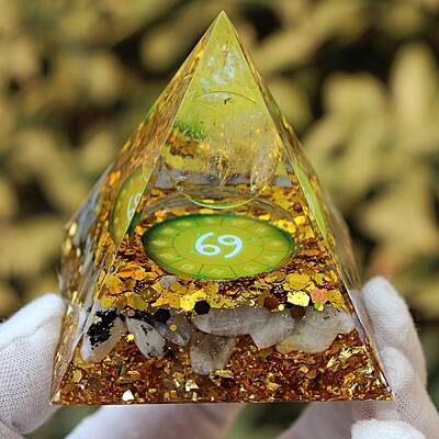 Orgonite Pyramid Resin Energy Generators