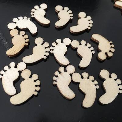Undyed Wood Display Decorations