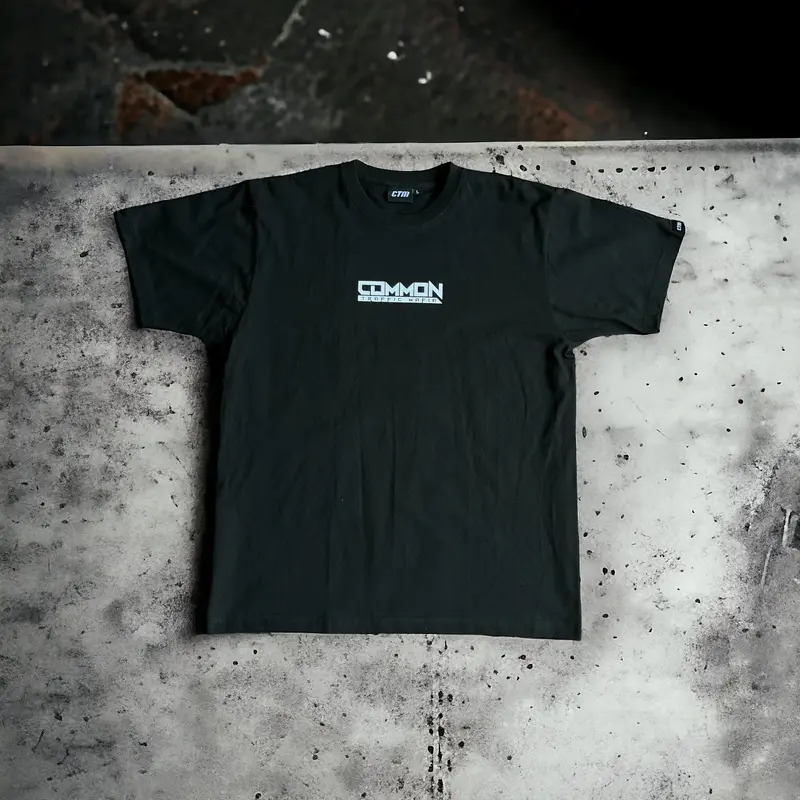 Classic V2 T Shirt - Slim Fit - Upsize Recommended