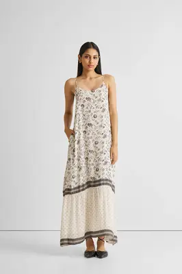 Flowy Maxi Dress in Black Florals | Color: Noir Wildflower | Size: L