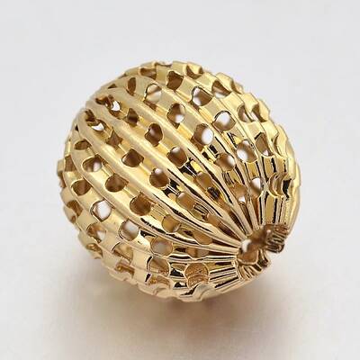 Round PVD Vacuum Plating Brass Hollow Filigree Corrugated Beads
