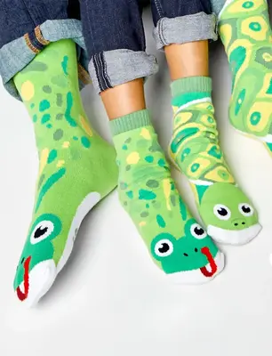 FROG & TURTLE MATCHY MISMATCHY SOCKS SET | 2nd Pair: ADULT LARGE | 1st Pair: ADULT SMALL