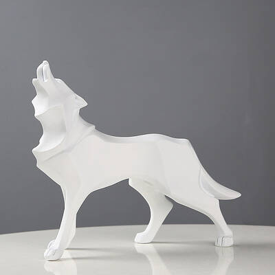 Resin Crafts Wolf Statue