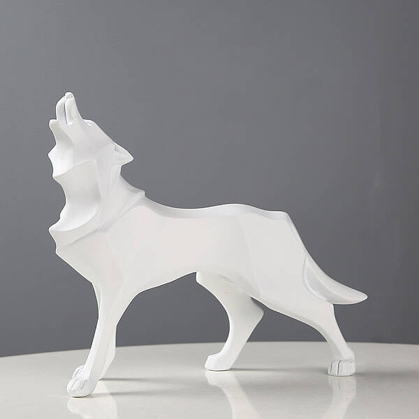 Resin Crafts Wolf Statue