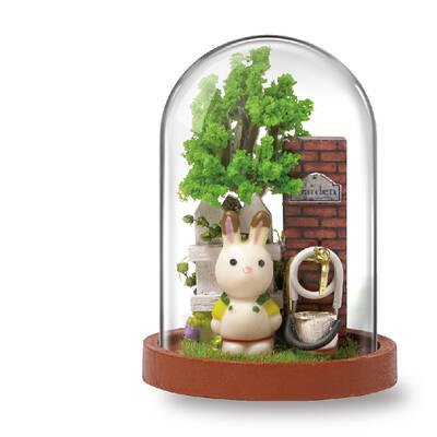 DIY Miniature Bell Jars Decorations