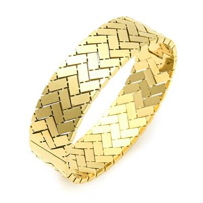 Ion Plating(IP) 304 Stainless Steel Wave Hinged Bangle