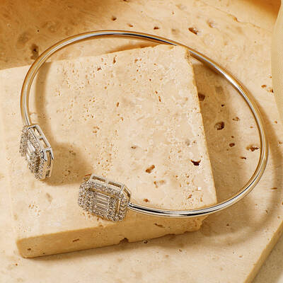 Fashionable Geometric Octagon Rectangle Brass Cubic Zirconia Cuff Bracelets