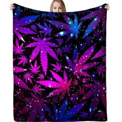 Cool Bedroom Accessories Leaf Pattern Blanket, 1 Count Soft Throw Blanket, Rectangle Air-conditioning Quilt for Home Couch Be...