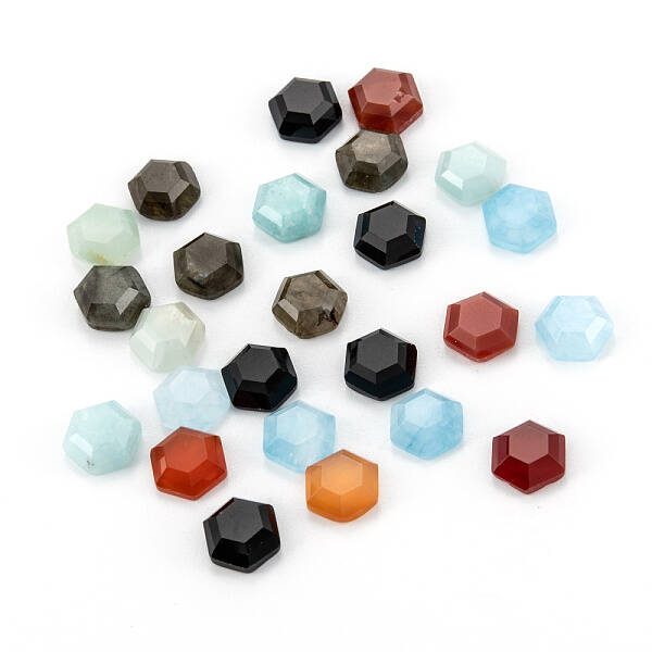 Natural & Synthetic Gemstone Cabochons