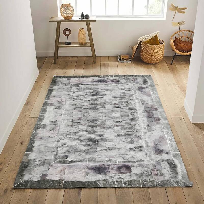 Gray Tuscan Rug with Silver Frame