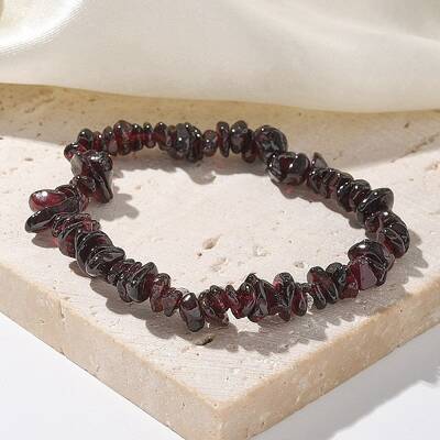 Chips Natural Garnet Beaded Stretch Bracelets