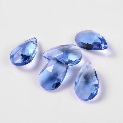 Faceted teardrop