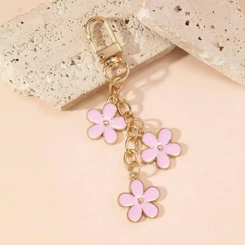 Flower Pendant Keychain, Summer Car Flower Keychain Pendant, Cute Car Decoration for Women and Girls, Car Accessories