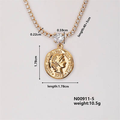 Fashion Brass Rhinestones Flat Round Pendant Necklace for Women
