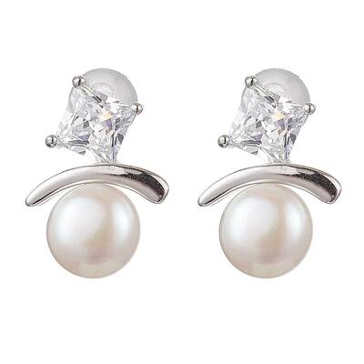 Natural Pearl Ear Studs