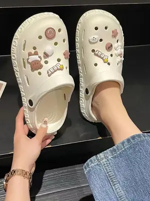 Women's Summer 2024 Cartoon Cute PVC Clogs with Shoe Decoration, Indoor Home Bathing Non-slip Bathroom Slide Slippers, Outdoo...