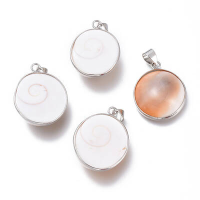 Natural Conch Shell Pendants