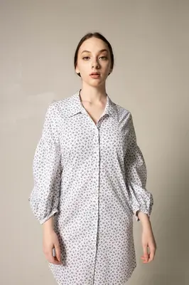 Shirt Dress with Oversized Sleeves in White Floral | Size: S | Color: white