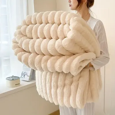 Luxurious ultra-soft blanket, solid color, warm and comfortable.  baby blanket is suitable for sofas, beds, offices and nurse...
