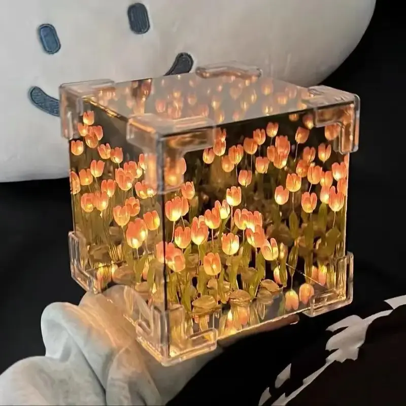 Tulip Design Night Light, 1 Count USB Powered LED Decorative Night Light, Magic Cube Tulips Flower Table Lamp for Bedroom an...