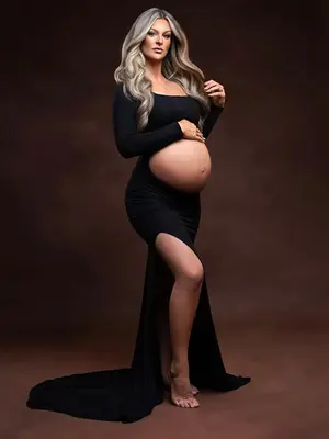 Maternity Solid Cut Out Backless Split Hem Mermaid Dress, Elegant Long Sleeve Square Neck Maxi Gown for Photoshoot Baby Showe...