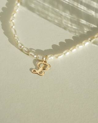 Quincy Initial Necklace | Metal Color: Gold | Style: L