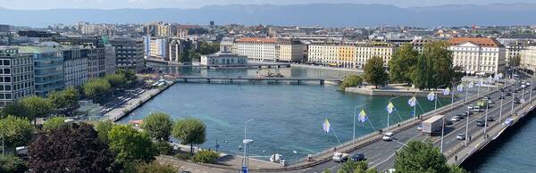 Geneva’s Left Bank: From the Flower Clock to the Escalade Fountain