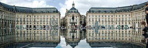 Discover Bordeaux on a walk from the Cathedral to the Garonne River