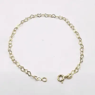 14k Gold Heart Bracelet - Elegant Gold Heart Design with Secure Clasp Closure