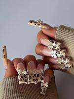 Glossy Long Square Sweet Cool Leopard Bow Fake Nails With Jelly Glue & Rubbing Strip, 24pcs Removable Nail Art Kit, Artificia...