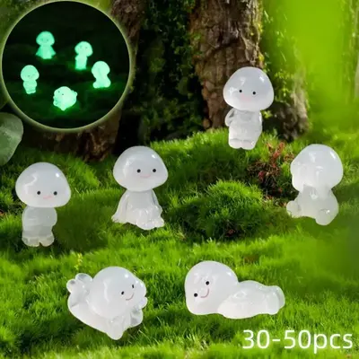 Mini Glow in The Dark Resin Ornament, 30/50pcs Random Style Luminous Miniature Figurine, DIY Decoration for Fish Tank & Garde...