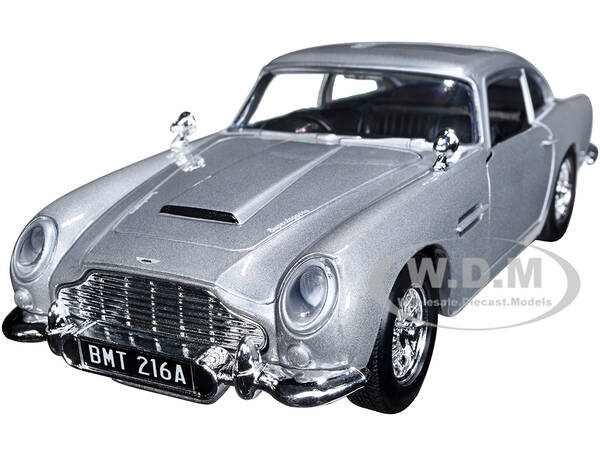 Aston Martin DB5 RHD (Right Hand Drive) Silver Metallic James Bond 007 \