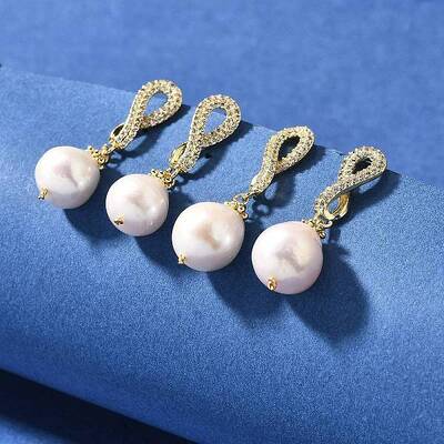 Natural Pearl Dangle Ear Studs