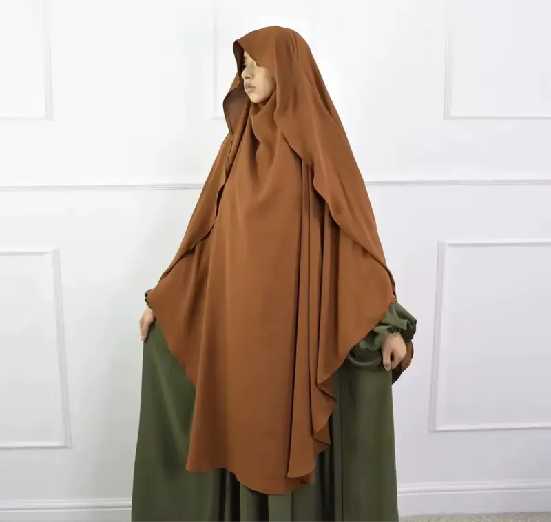 Sumaya khimar