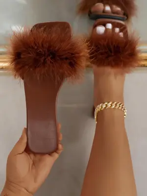 Women's Fashionable Fluffy Decor Square Toe Flat Sandals, Non-slip Slip-on Slide Sandals for Summer, Trendy All-match Barefoo...