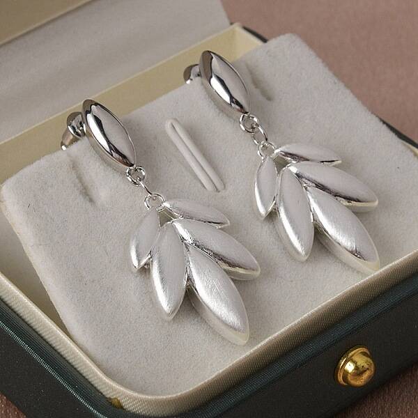 Wheat Brass Drawbench Dangle Earring