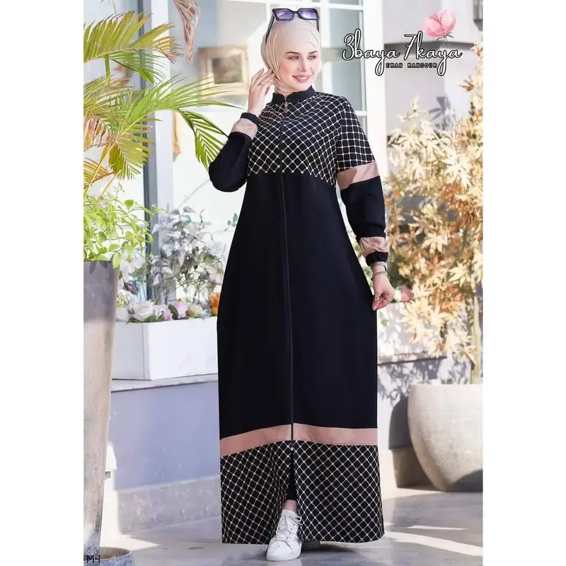 Embroidered Elegance Abaya