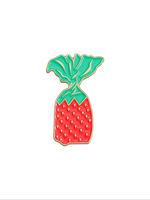 Strawberry Design Brooch Pin, Cute Cartoon Badge, Fashion Accessories for Women & Men for Daily Clothing Decor, Trendy All-ma...