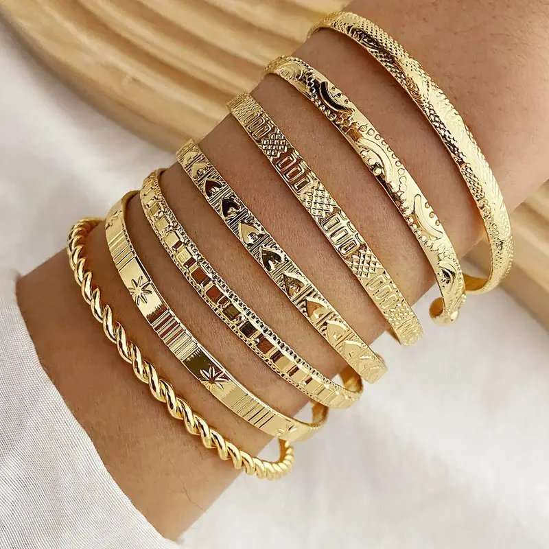 7-piece gold bracelet set, multi-layer adjustable women's bracelet set, suitable for teen girls Christmas gift bracelets Mult...