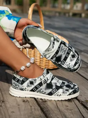 Women's Fashion Ethnic Pattern Lace up Low Top Sneakers, 1 Pair Casual Comfortable Lightweight Flat Shoes, All-match Soft Sne...