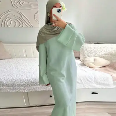 Abayah for Women - Versatile Outfit in Soft Green with Long Sleeves and Comfortable Fit
