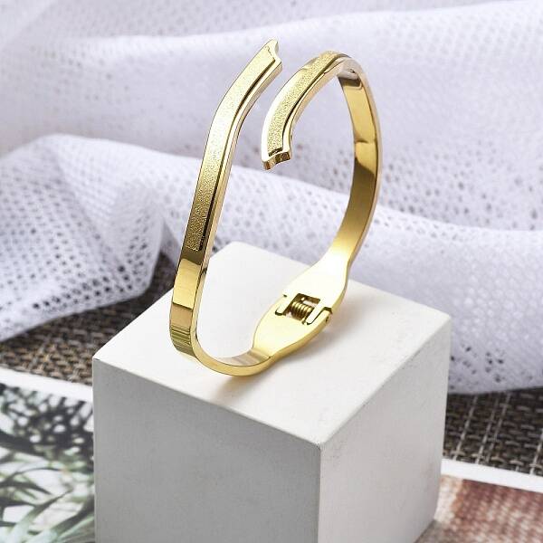 Ion Plating(IP) 304 Stainless Steel Hinged Bangles for Women