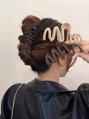 3pcs Simple Matte Solid Color Wave Design Hair Claw for Women & Girls, Minimalist Headwear Suitable for Thick Hair, Fashion H...