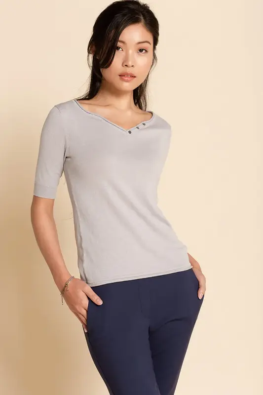 V Button-neck Top - Grey Pearl | Size: S