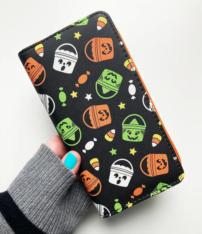 Boo Bucket Long Wallet