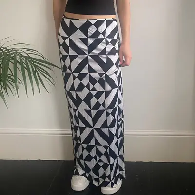 Gianfranco Ferre Midi Skirt - 32W UK 12 Black & White Polyester Blend