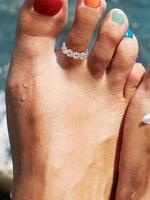 Stainless Steel Ditsy Floral Design Toe Ring, Adjustable Exquisite Toe Cuff Ring for Women & Girls, Fashion Jewelry for Party...